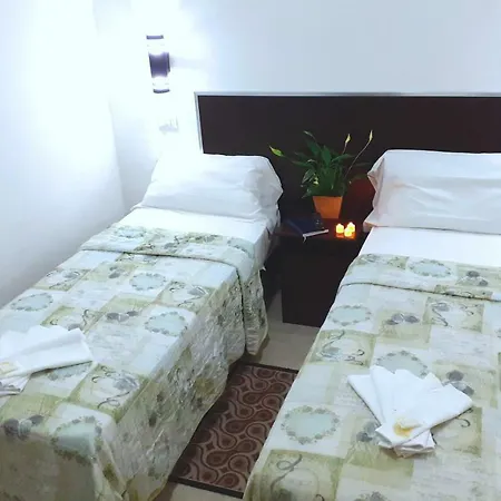 Sarkar House * Roma